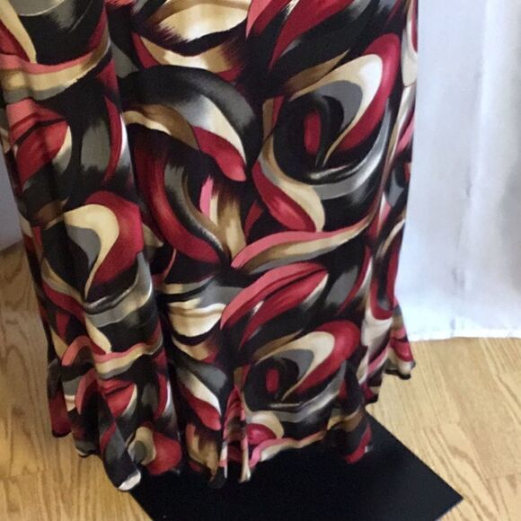 Multicolored v neck sleeveless dress in size 20 - Picture 4 of 8